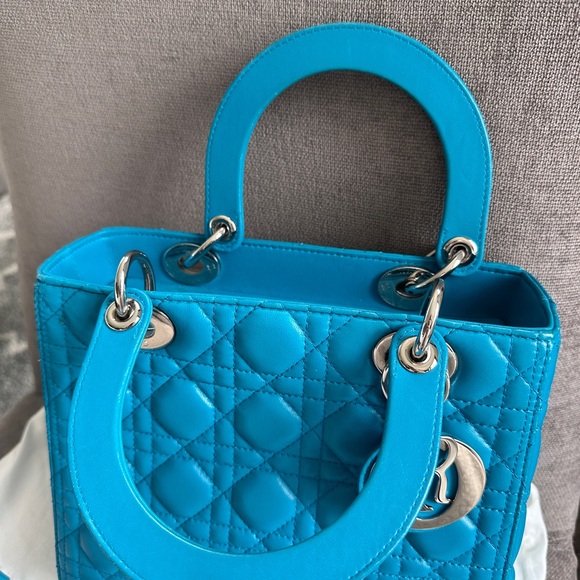 Lady Dior｜Medium Bag in Blue - Picture 6 of 12